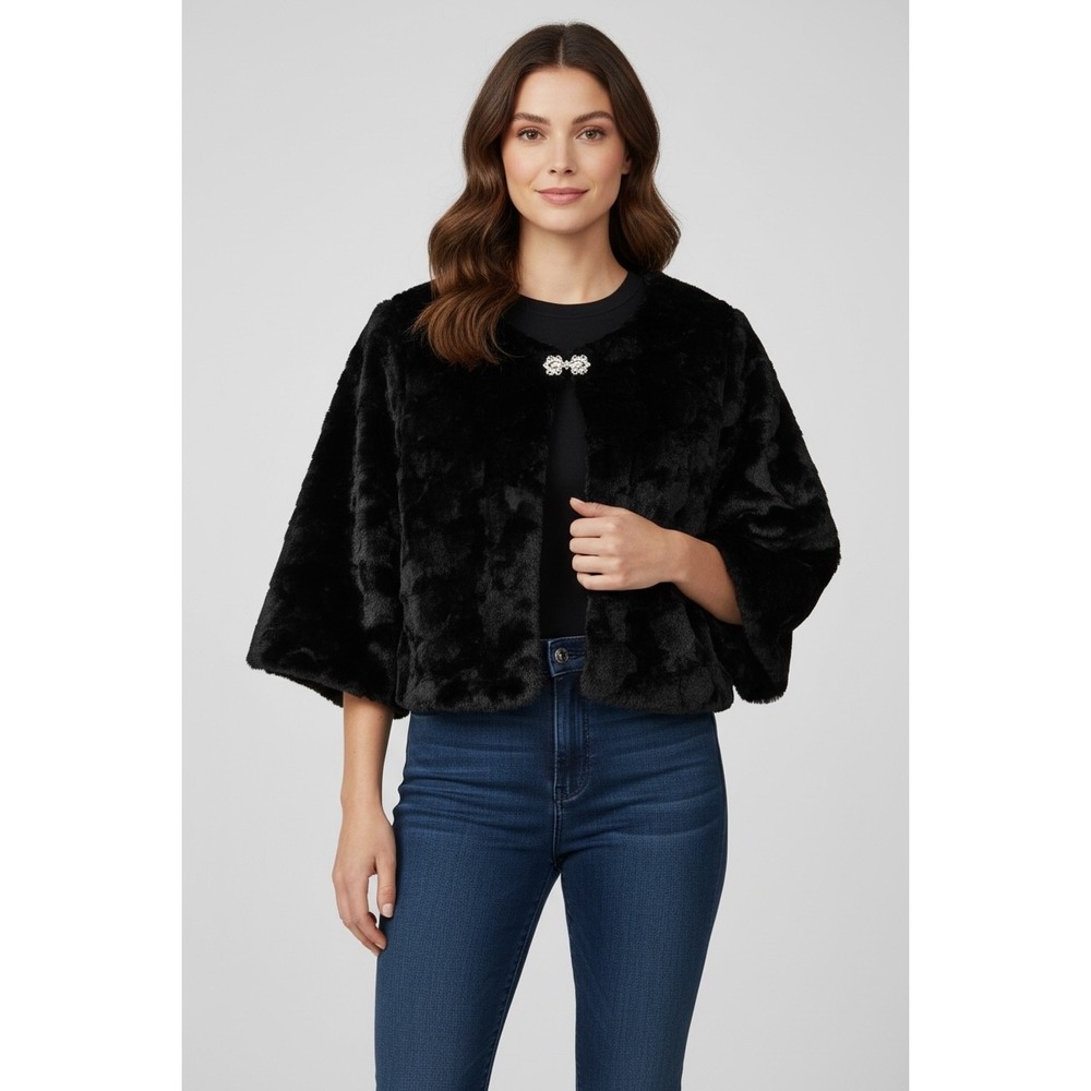 Park & Main Black Faux Fur Shimmer Capelet Rhinestone Brooch Wrap NWT 2X